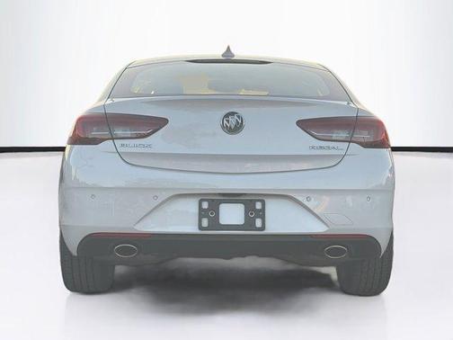 2018 Buick Regal Sportback Essence