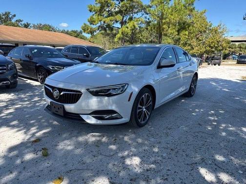 2018 Buick Regal Sportback Essence