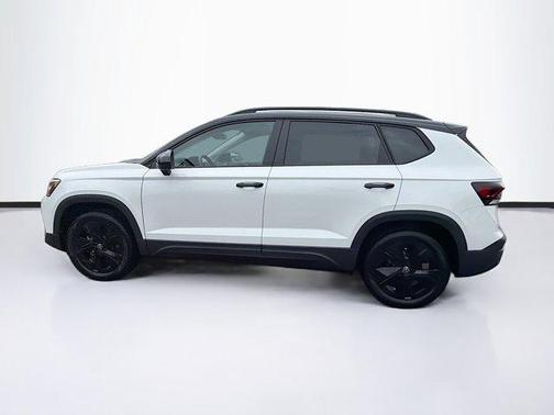 2026 Volkswagen Taos 1.5T SE Black