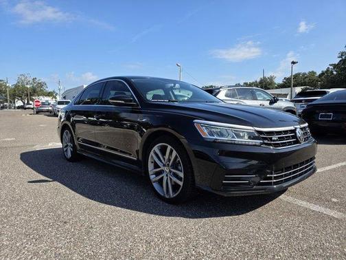 2017 Volkswagen Passat 1.8T R-Line