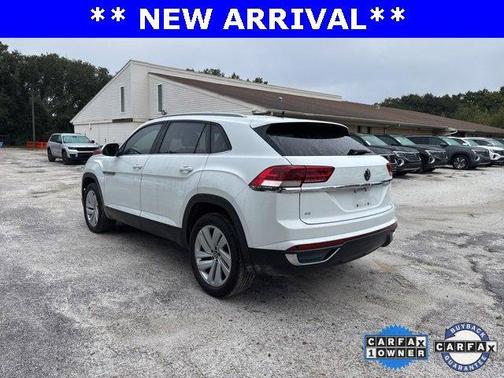 2022 Volkswagen Atlas Cross Sport 2.0T SE w/Technology
