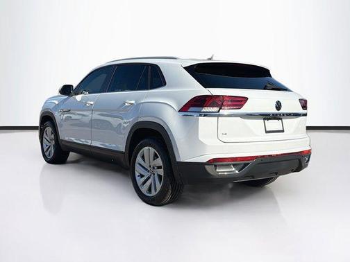 2022 Volkswagen Atlas Cross Sport 2.0T SE w/Technology