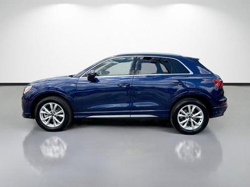 Navarra Blue Metallic 2025 Audi Q3 45 S line Premium