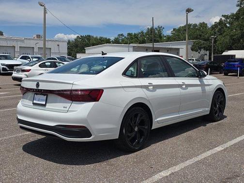 2025 Volkswagen Jetta 1.5T SE