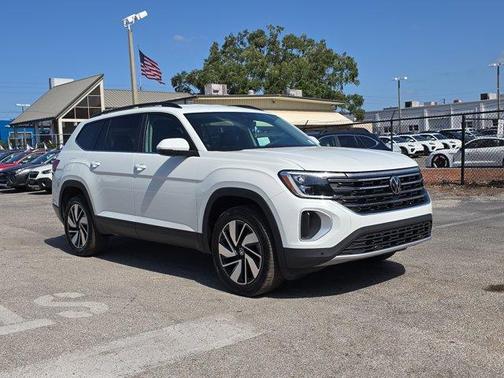2025 Volkswagen Atlas 2.0T SE w/Technology