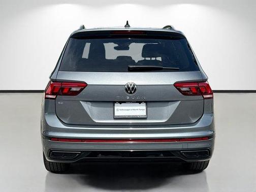 Platinum Gray Metallic 2024 Volkswagen Tiguan 2.0T SE R-Line Black