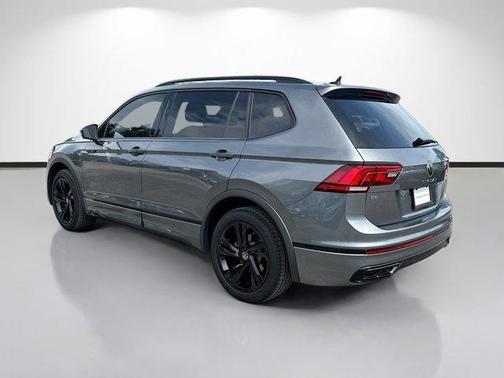Platinum Gray Metallic 2024 Volkswagen Tiguan 2.0T SE R-Line Black
