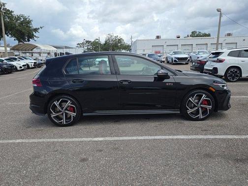 2025 Volkswagen Golf GTI 2.0T SE