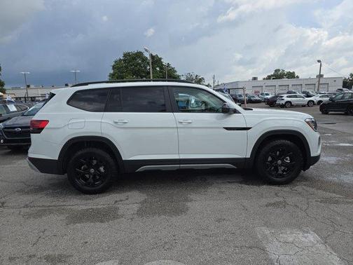 2025 Volkswagen Atlas 2.0T Peak Edition