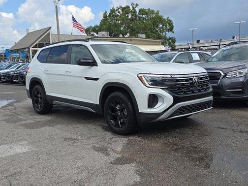 2025 Volkswagen Atlas 2.0T Peak Edition