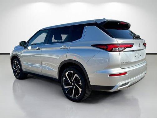 2024 Mitsubishi Outlander SE Black Edition