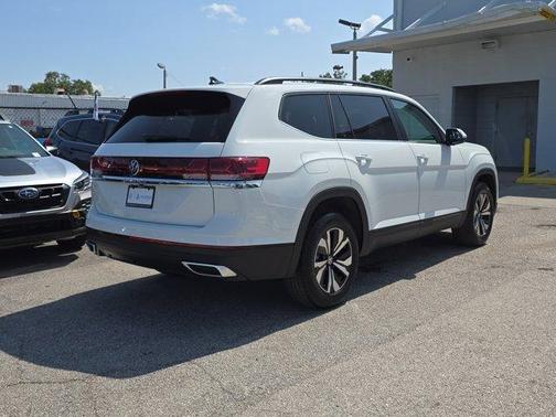 2025 Volkswagen Atlas 2.0T SE