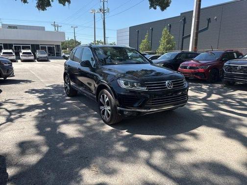 2017 Volkswagen Touareg V6 Wolfsburg Edition