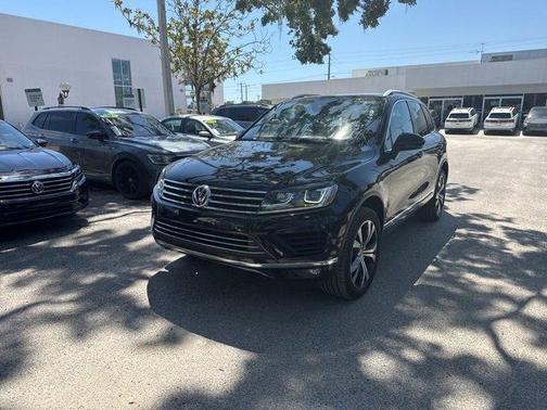 2017 Volkswagen Touareg V6 Wolfsburg Edition