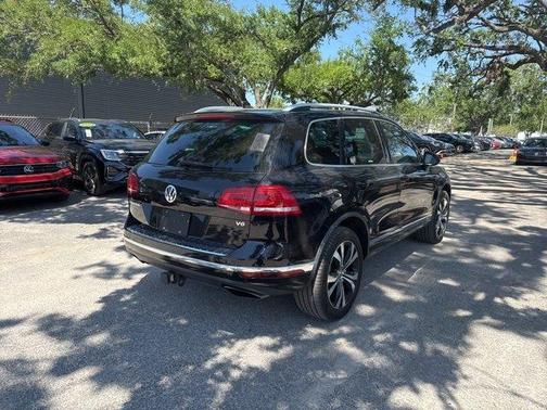2017 Volkswagen Touareg V6 Wolfsburg Edition