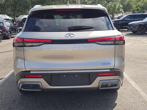 2022 INFINITI QX60 Luxe