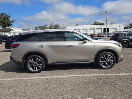 2022 INFINITI QX60 Luxe