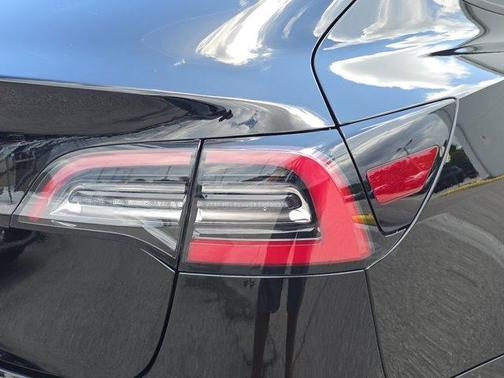 2022 Tesla Model 3 Base