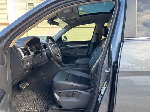 2021 Volkswagen Atlas 3.6 V6 SE w/ Technology R-Line