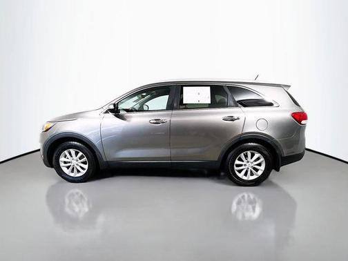 Titanium Silver 2017 Kia Sorento LX