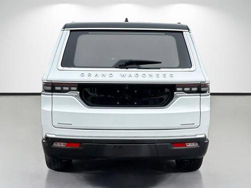 2022 Jeep Grand Wagoneer Series II