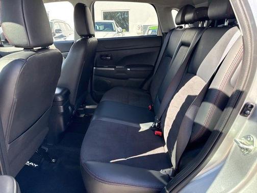 2023 Mitsubishi Outlander Sport ES