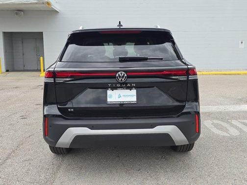 2025 Volkswagen Tiguan 2.0T SE