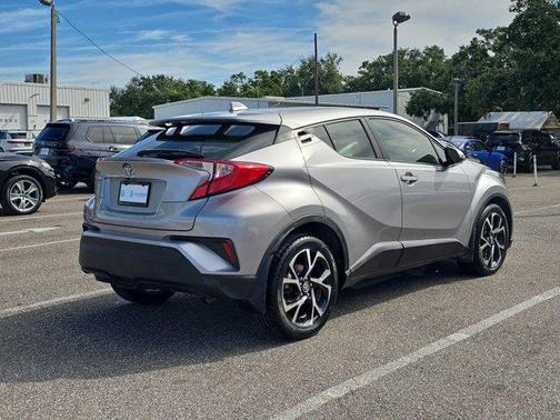 2020 Toyota C-HR XLE