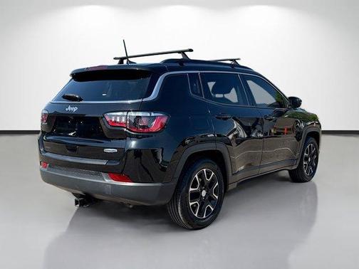 Diamond Black 2022 Jeep Compass Latitude