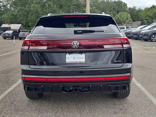2026 Volkswagen Atlas Cross Sport 2.0T SEL R-Line Black