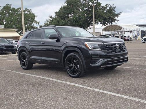 2026 Volkswagen Atlas Cross Sport 2.0T SEL R-Line Black