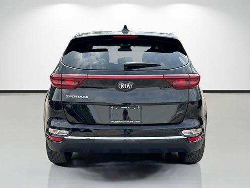 Black Cherry 2021 Kia Sportage LX