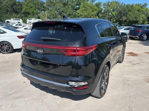 Black Cherry 2021 Kia Sportage LX