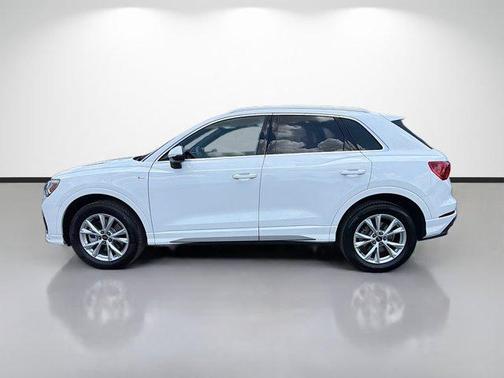 Arkona White 2025 Audi Q3 45 S line Premium