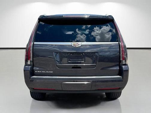 Dark Granite Metallic 2018 Cadillac Escalade Luxury