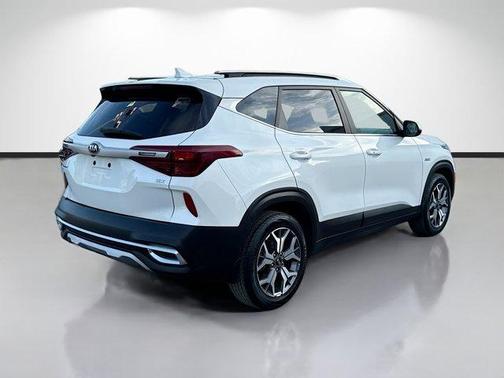 Snow White Pearl 2021 Kia Seltos EX