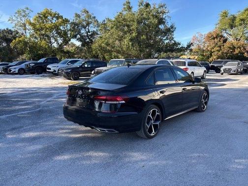 2020 Volkswagen Passat 2.0T R-Line