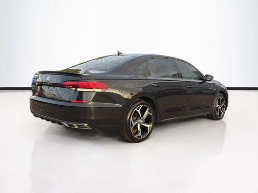 2020 Volkswagen Passat 2.0T R-Line