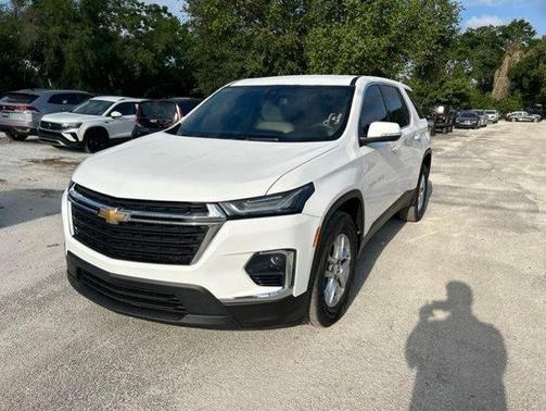 Summit White 2022 Chevrolet Traverse LS
