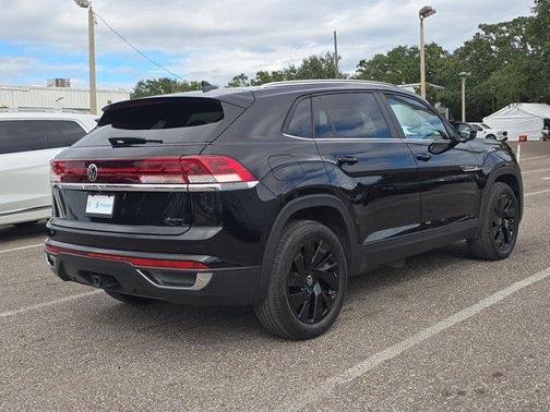 2024 Volkswagen Atlas Cross Sport 2.0T SE w/Technology