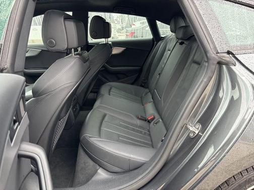 2025 Audi A5 Sportback S line Premium