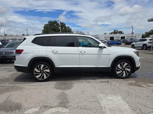2024 Volkswagen Atlas 2.0T SE