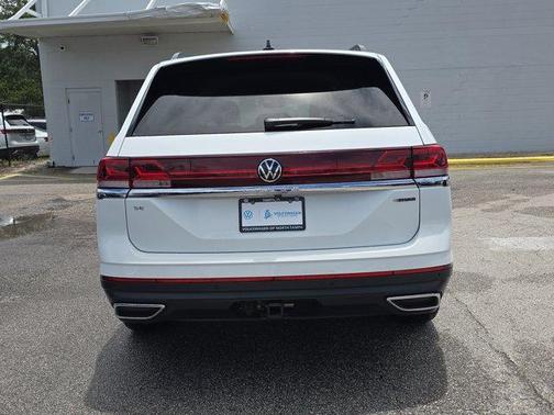 2024 Volkswagen Atlas 2.0T SE