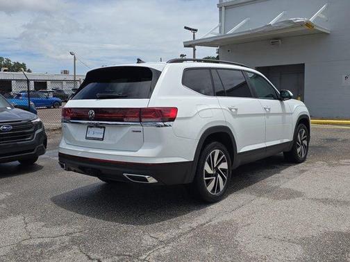 2024 Volkswagen Atlas 2.0T SE