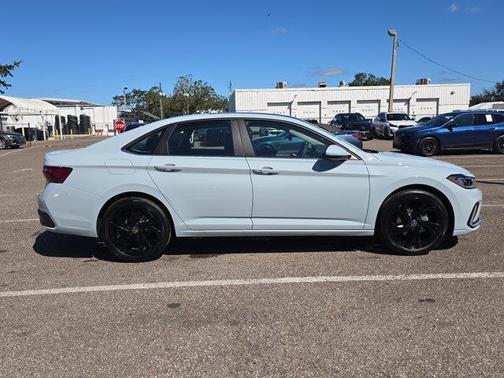 2026 Volkswagen Jetta 1.8T SE