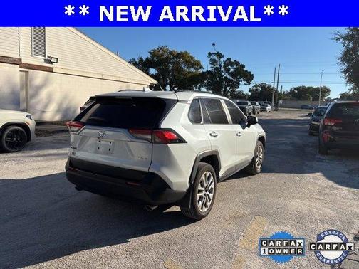 2025 Toyota RAV4 XLE Premium