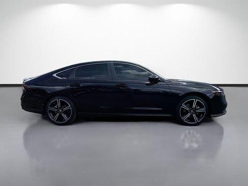 Crystal Black Pearl 2024 Honda Accord Hybrid Sport