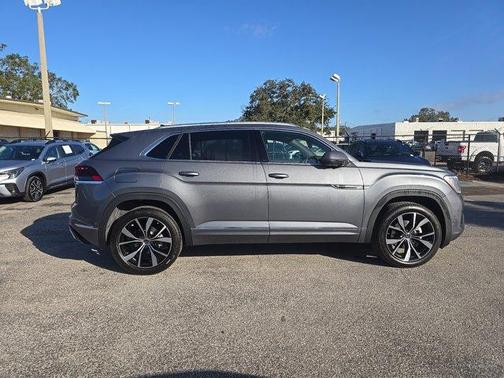 2025 Volkswagen Atlas Cross Sport 2.0T SEL Premium R-Line