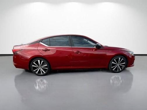 Sunset Drift Chromaflair 2019 Nissan Altima 2.5 SR