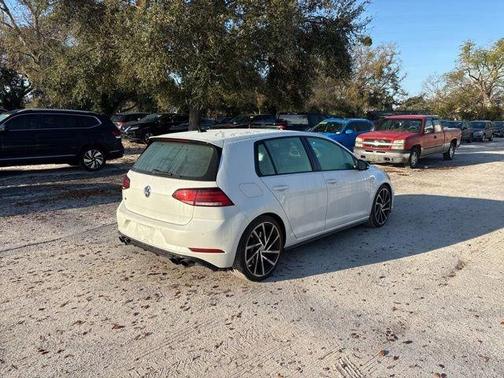 2018 Volkswagen Golf R 2.0T w/DCC & Navigation